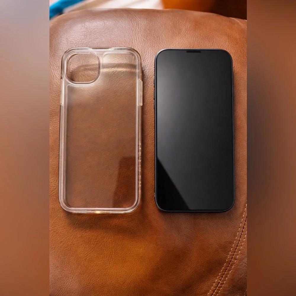 iPhone 15 Plus Unlocked + Clear Case